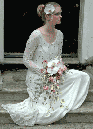  Contemporary Wired Bouquet